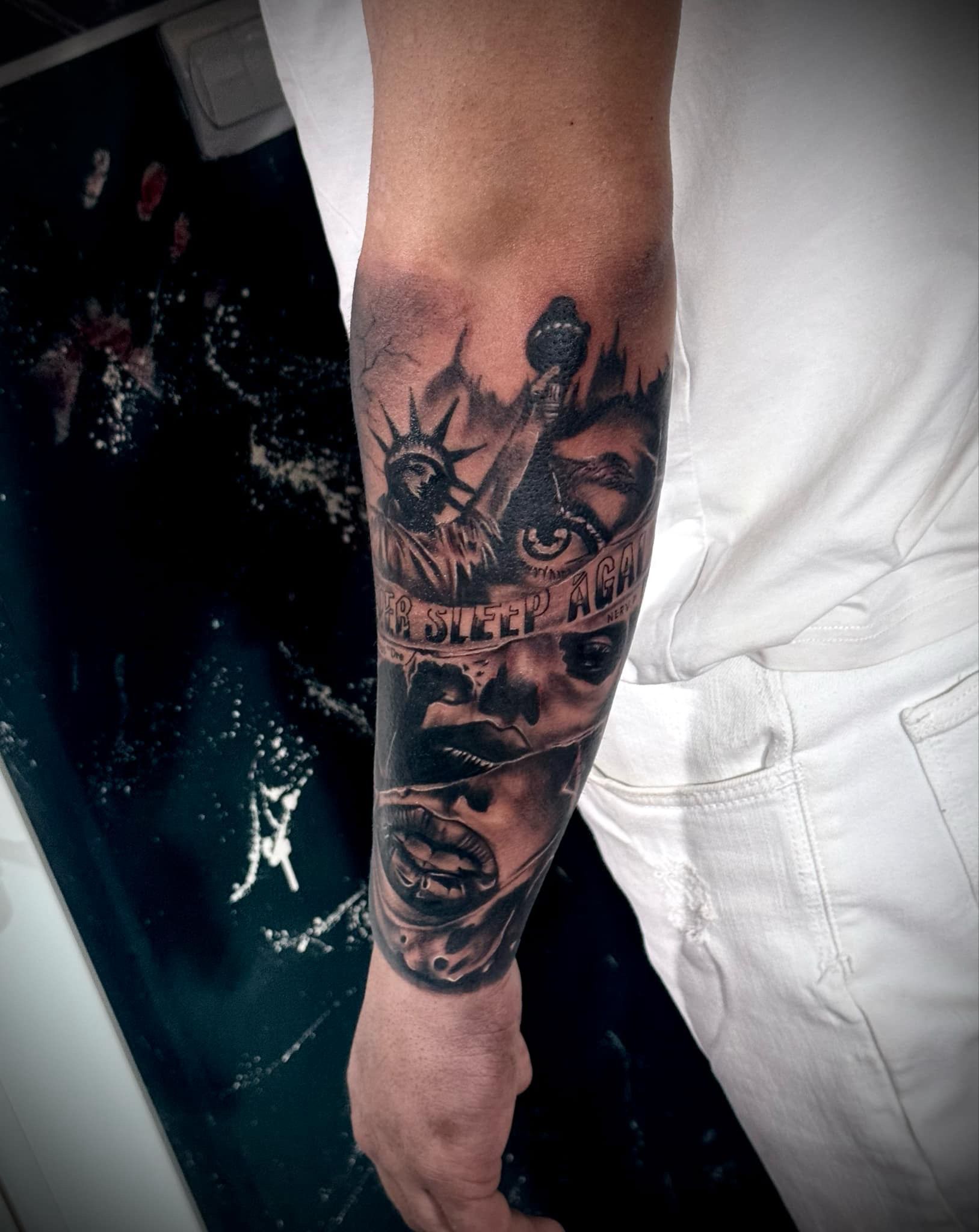 Tatuaj zeu tribal pe braț - AlexuU Tattoo Craiova